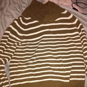 H&M Green and White sweater